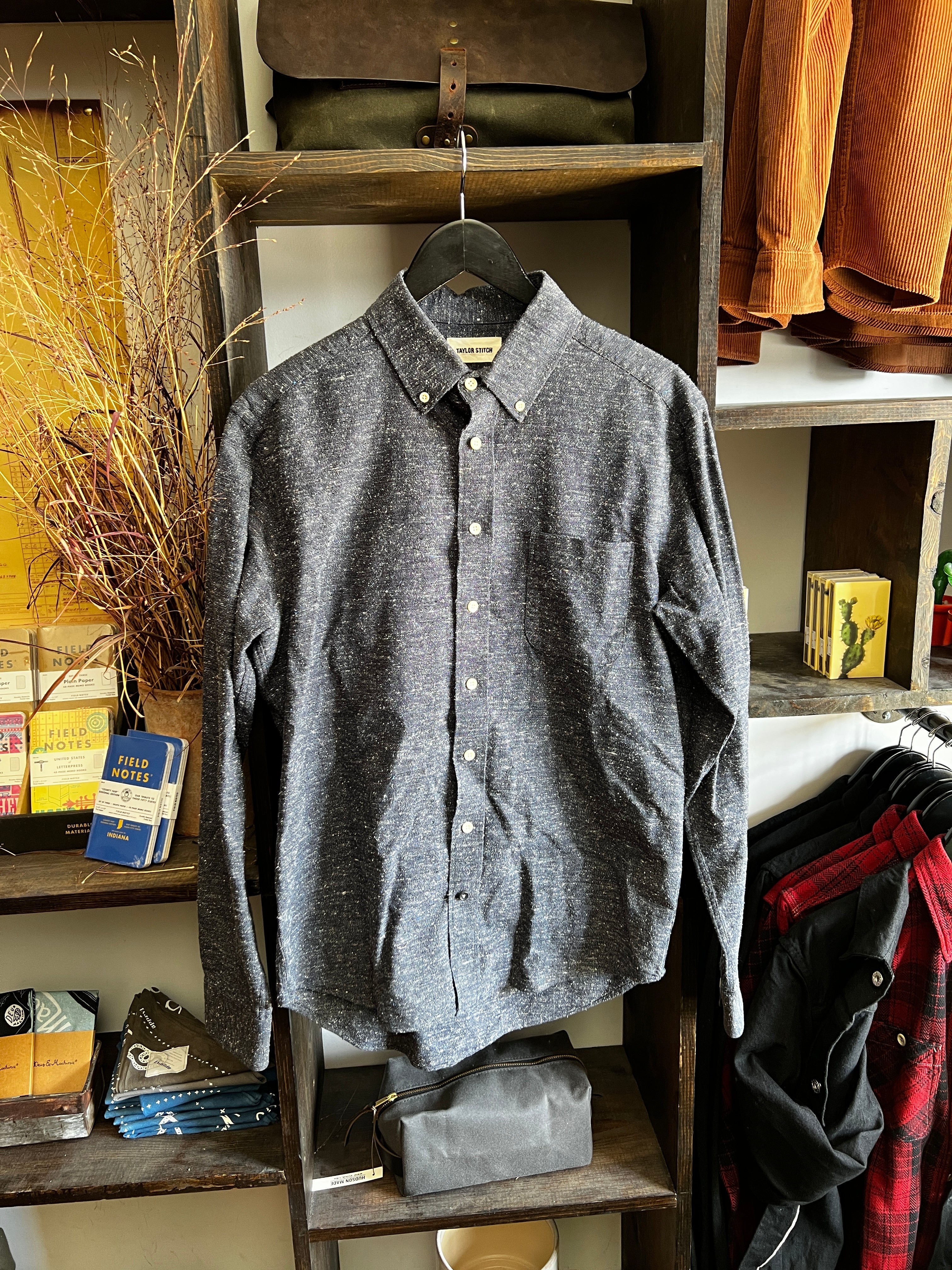 Gently Used - The L/S Jack - Navy Donegal - 40 1 Gently Used - The L/S Jack - Navy Donegal - 40