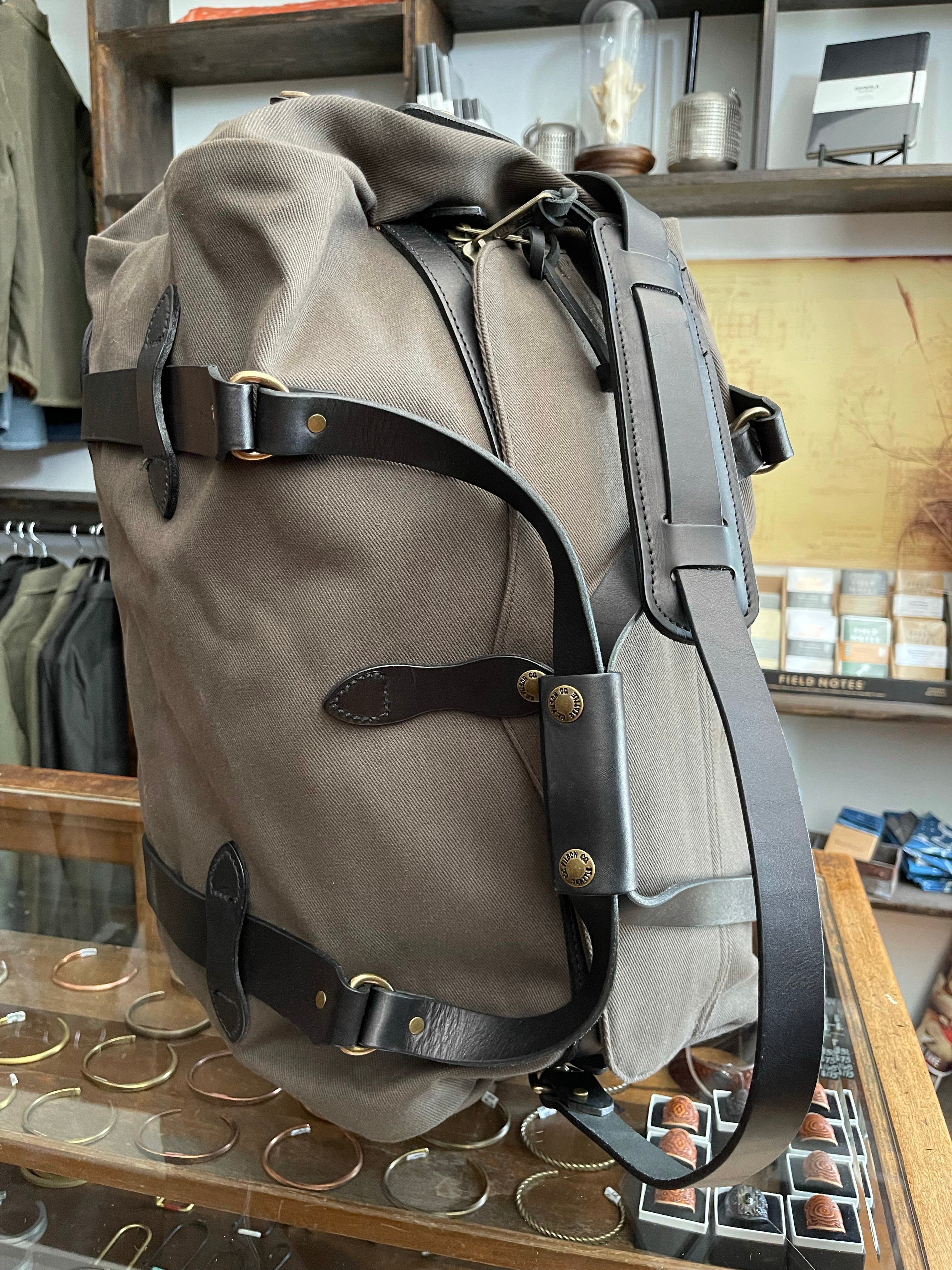 Filson Rucksack Medium Gently Used Filson Rugged Twill Duffle Bag - Medium - Root - Streetwear ...