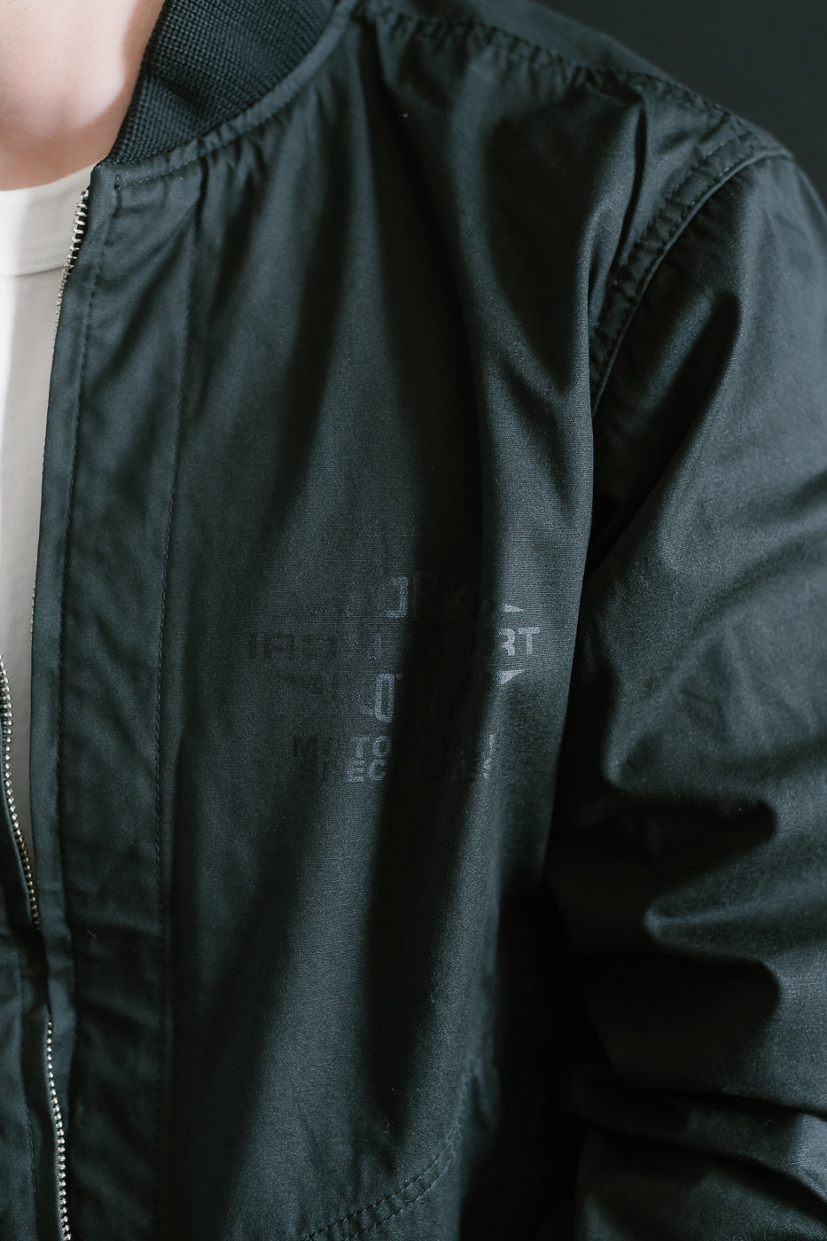 IHJ-145-BLK - 7oz Rubber Wax Coated Windbreaker - Black 17 IHJ-145-BLK - 7oz Rubber Wax Coated Windbreaker - Black