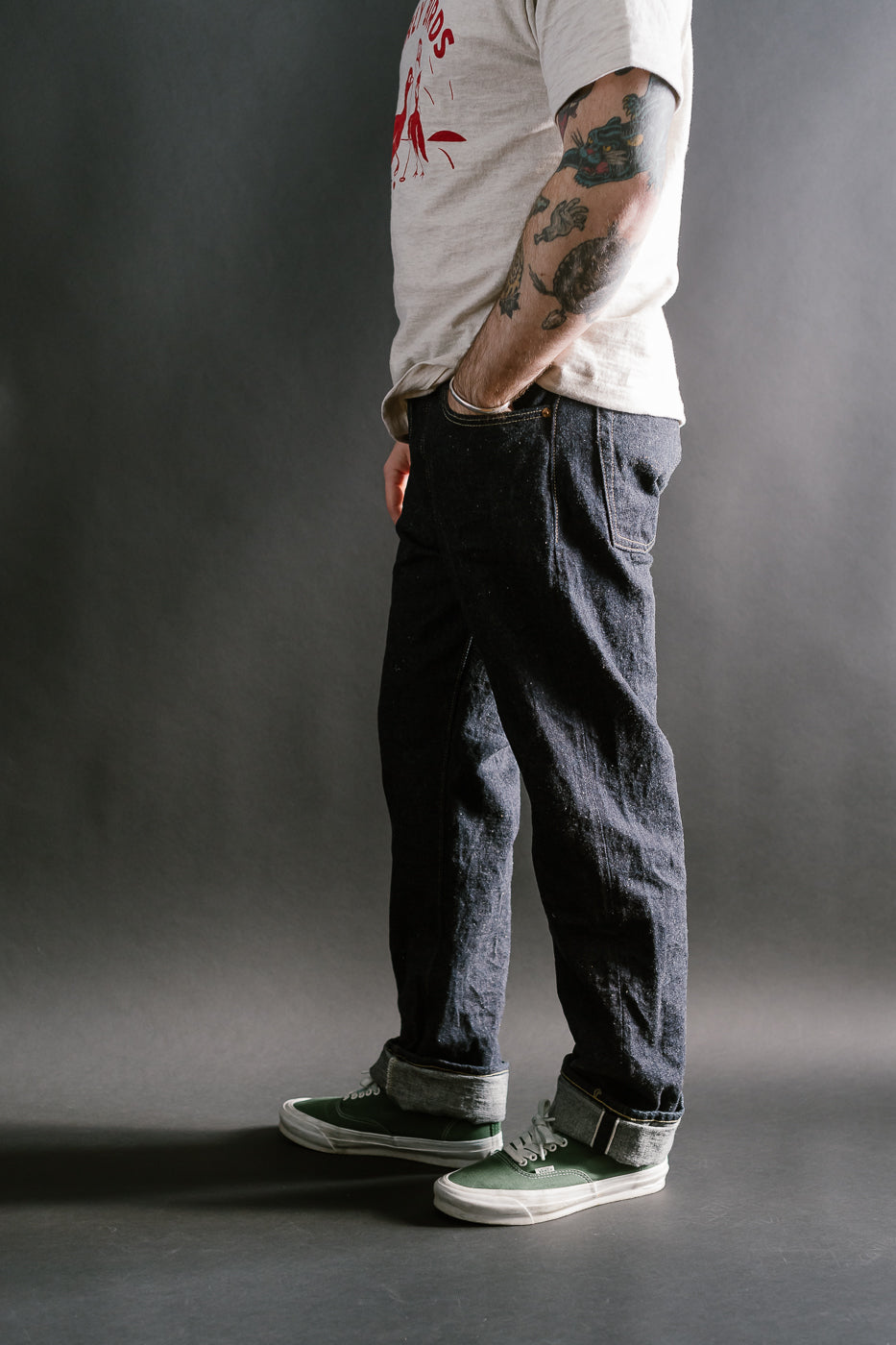 Lot DDS1003XX - 14.5oz 1944 New Model One-Wash Selvedge Denim - Indigo 16 Lot DDS1003XX - 14.5oz 1944 New Model One-Wash Selvedge Denim - Indigo