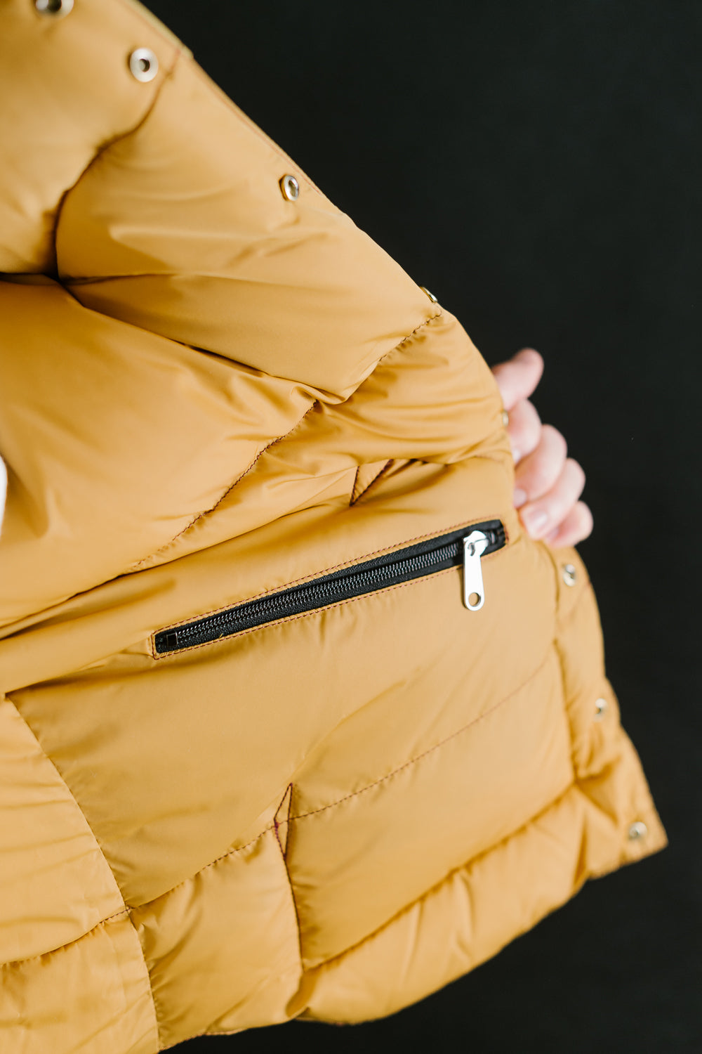 Lot 2197 - Rocky Mountain Featherbed x Warehouse Ripstop Nylon Down Vest - Burgundy 21 Lot 2197 - Rocky Mountain Featherbed x Warehouse Ripstop Nylon Down Vest - Burgundy