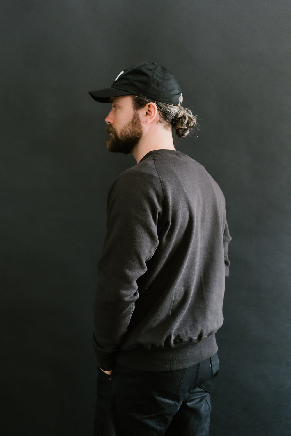 Lot 409 - Plain Crewneck Sweatshirt - Black 10 Lot 409 - Plain Crewneck Sweatshirt - Black
