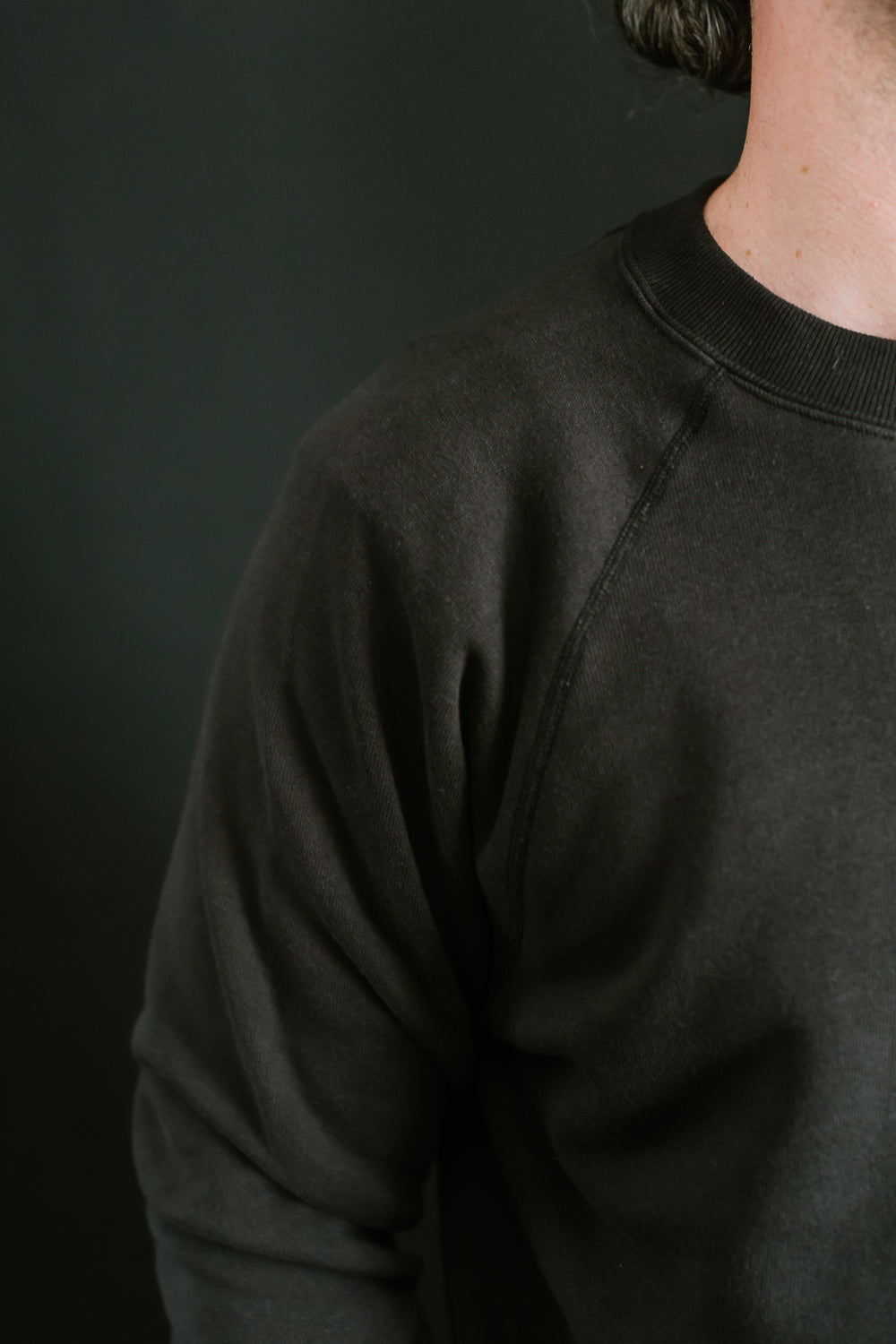 Lot 409 - Plain Crewneck Sweatshirt - Black 18 Lot 409 - Plain Crewneck Sweatshirt - Black