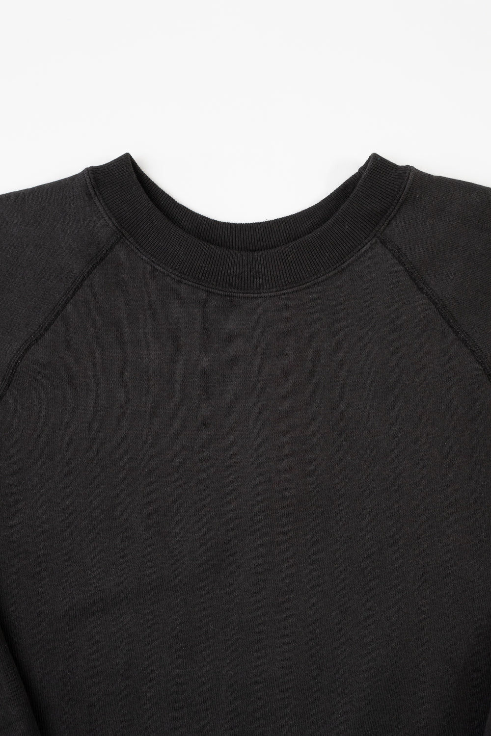 Lot 409 - Plain Crewneck Sweatshirt - Black 2 Lot 409 - Plain Crewneck Sweatshirt - Black
